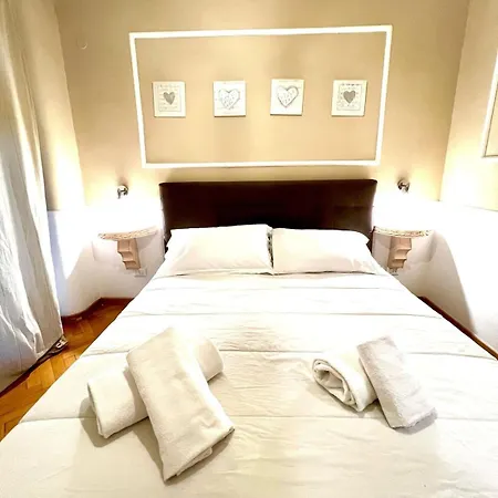 Amazing Near Spanish Square Apartment