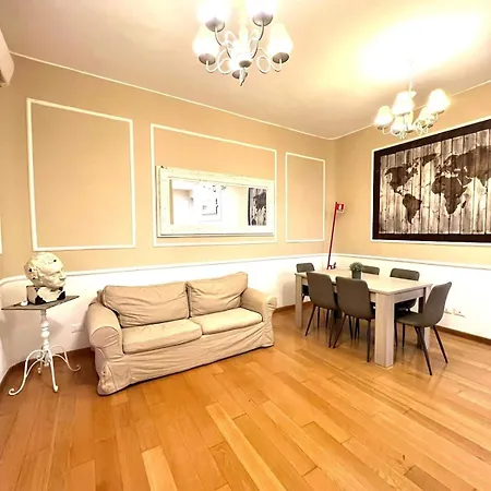 Amazing Near Spanish Square Apartment Rome